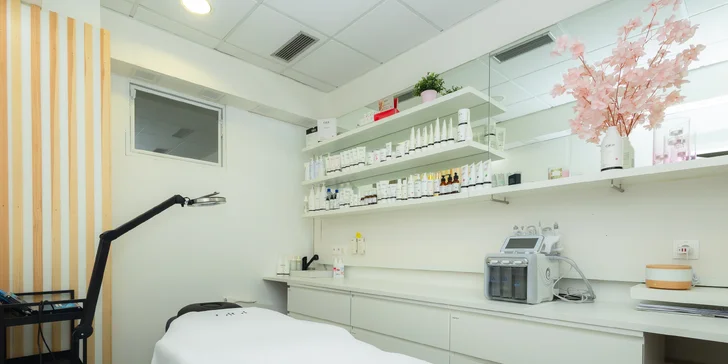 Starostlivosť o nohy: suchá, medicinálna, kombinovaná mokrá aj wellness pedikúra