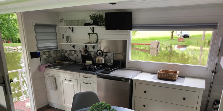 Hausbót Pohodička na rybníčku: pobyt s rybolovom aj plavbami na loďke