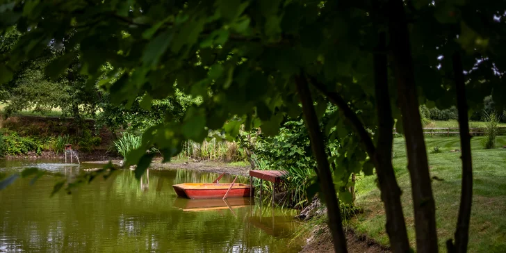 Hausbót Pohodička na rybníčku: pobyt s rybolovom aj plavbami na loďke