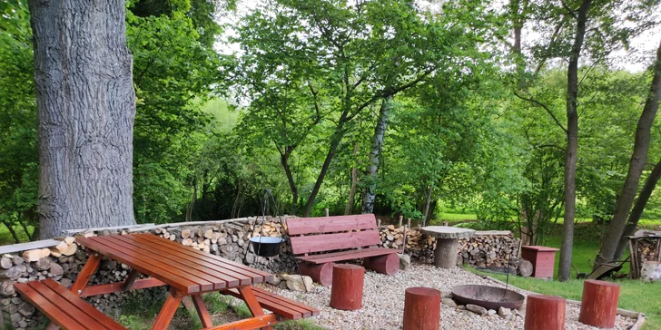 Hausbót Pohodička na rybníčku: pobyt s rybolovom aj plavbami na loďke