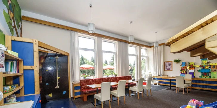 Dovolenka v Krkonošiach neďaleko Špindlu so stravou, bazénom aj zázemím pre deti