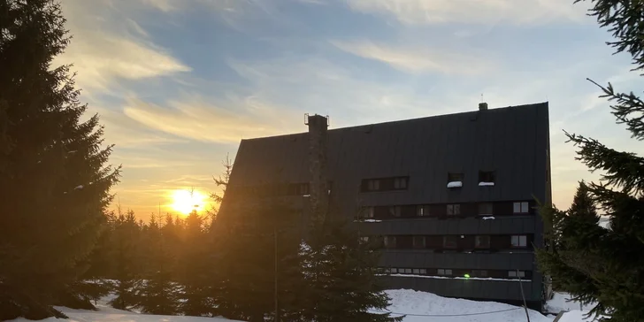 Dovolenka v Krkonošiach neďaleko Špindlu so stravou, bazénom aj zázemím pre deti