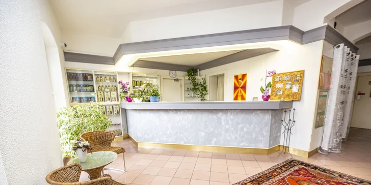 Kúpeľné hýčkanie v Mariánskych Lázňach s raňajkami alebo polpenziou a procedúrami