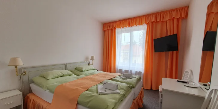 Kúpeľné hýčkanie v Mariánskych Lázňach s raňajkami alebo polpenziou a procedúrami