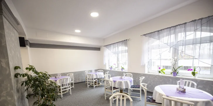 Kúpeľné hýčkanie v Mariánskych Lázňach s raňajkami alebo polpenziou a procedúrami