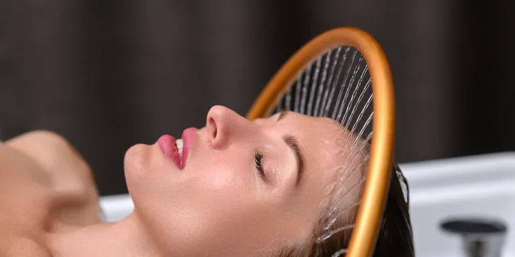 Head spa s krátkou masážou ramien a chrbta