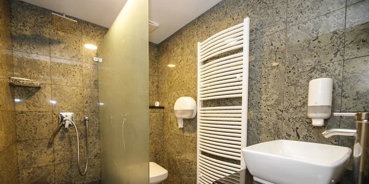 Pobyt v stredných Čechách: možnosť stravy, rybárčenie aj minizoo