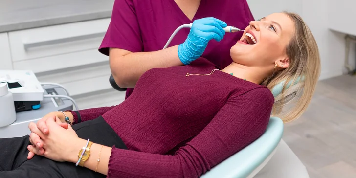 Dentálna hygiena s fluoridáciou zubov pre dospelých aj deti do 12 rokov