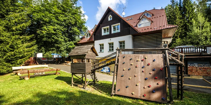 Pobyt v malebnej drevenici na okraji Harrachova s bohatou polpenziou formou bufetu