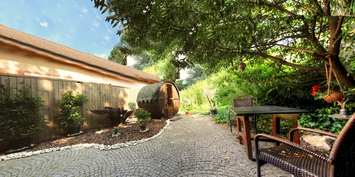 Wellness pobyt v Pardubiciach: izby alebo domček s vírivkou a saunou, soľná jaskyňa aj privátne wellness