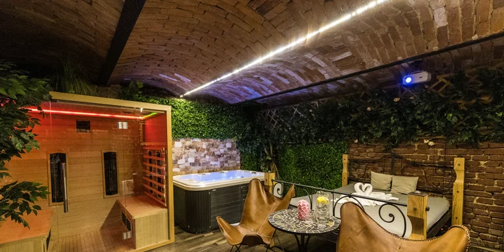 Wellness pobyt v Pardubiciach: izby alebo domček s vírivkou a saunou, soľná jaskyňa aj privátne wellness
