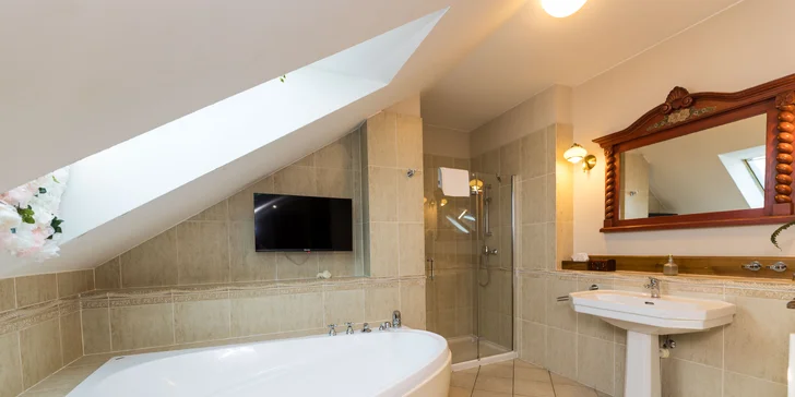 Wellness pobyt v Pardubiciach: izby alebo domček s vírivkou a saunou, soľná jaskyňa aj privátne wellness