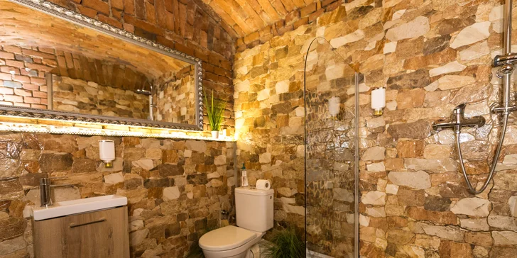 Wellness pobyt v Pardubiciach: izby alebo domček s vírivkou a saunou, soľná jaskyňa aj privátne wellness