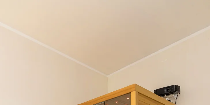 Wellness pobyt v Pardubiciach: izby alebo domček s vírivkou a saunou, soľná jaskyňa aj privátne wellness