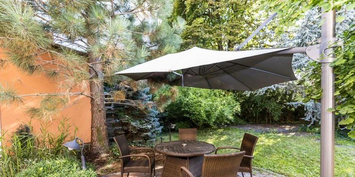 Wellness pobyt v Pardubiciach: izby alebo domček s vírivkou a saunou, soľná jaskyňa aj privátne wellness