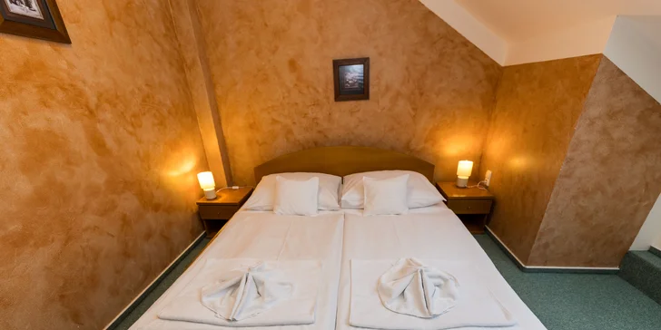 Wellness pobyt v Pardubiciach: izby alebo domček s vírivkou a saunou, soľná jaskyňa aj privátne wellness