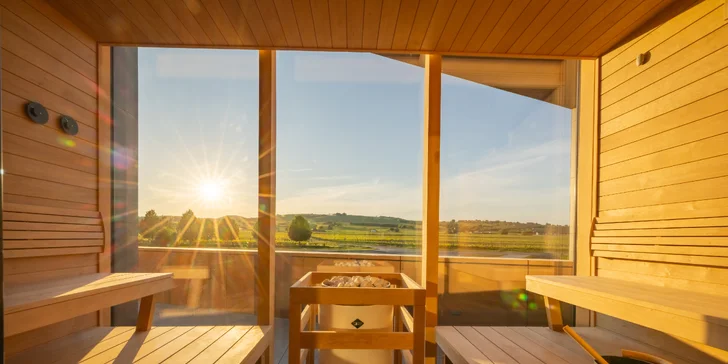 Vinársky pobyt so stravou a wellness: romantika pre dvoch aj vstupy do kúpeľov