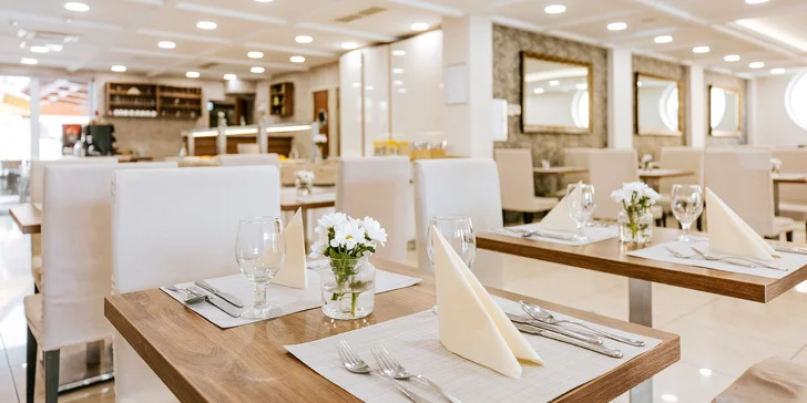 Elegantný wellness hotel s polpenziou a priamym prechodom do kúpeľov v každom počasí