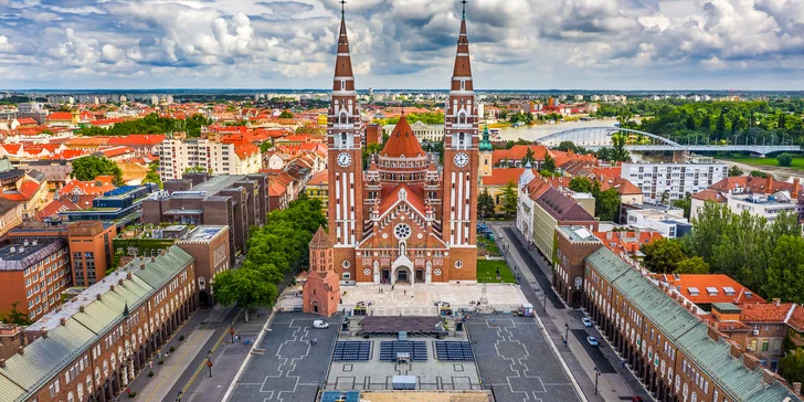 Elegantný wellness hotel s polpenziou a priamym prechodom do kúpeľov v každom počasí