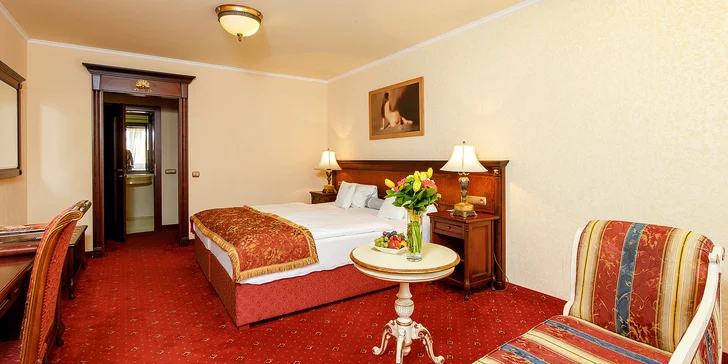 Pobyt v elegantnom hoteli blízko kolonády: raňajky, wellness aj procedúry