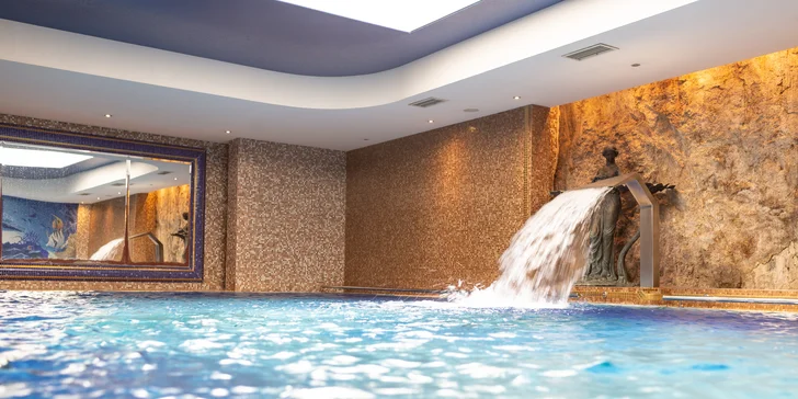 Pobyt v elegantnom hoteli blízko kolonády: raňajky, wellness aj procedúry