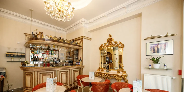 Pobyt v elegantnom hoteli blízko kolonády: raňajky, wellness aj procedúry