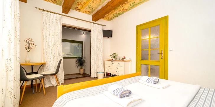 Pobyt v podhorí Beskýd: štýlové apartmány s raňajkami a prehliadkou vodnej minizoo