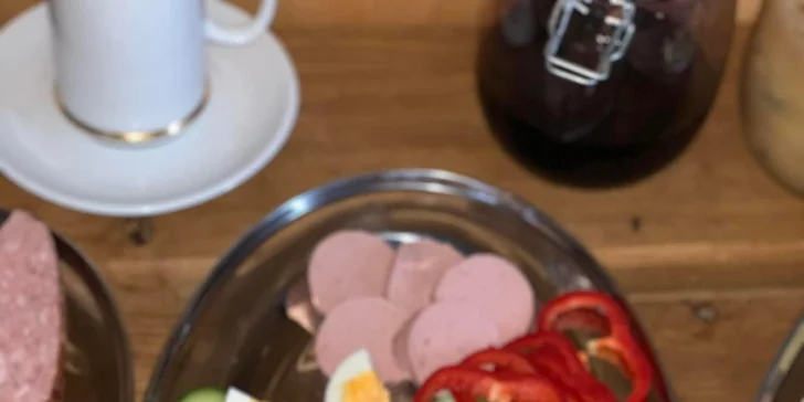 Pobyt v rodinnom penzióne v Peci pod Sněžkou s raňajkami až pre 4 osoby