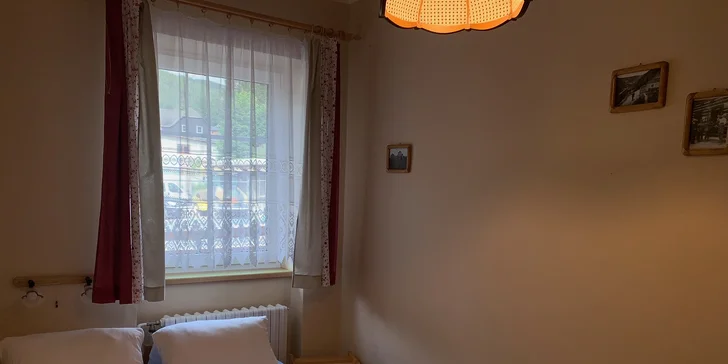 Pobyt v rodinnom penzióne v Peci pod Sněžkou s raňajkami až pre 4 osoby