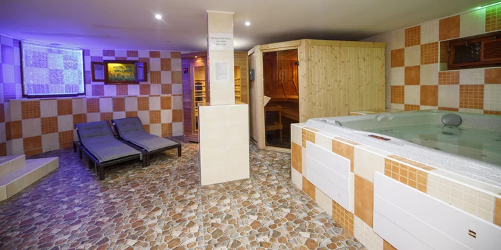 Hotel vo Vrchlabí s raňajkami a denným vstupom do privátneho wellness