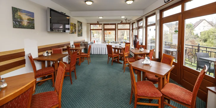 Hotel vo Vrchlabí s raňajkami a denným vstupom do privátneho wellness