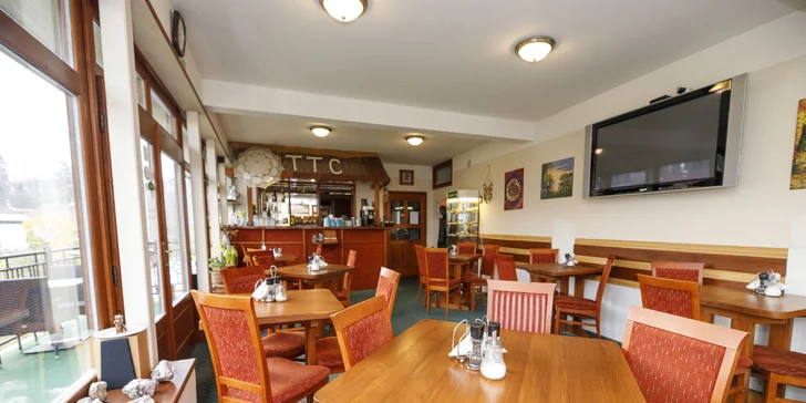 Hotel vo Vrchlabí s raňajkami a denným vstupom do privátneho wellness