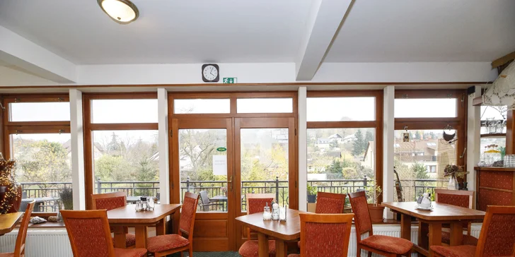 Hotel vo Vrchlabí s raňajkami a denným vstupom do privátneho wellness