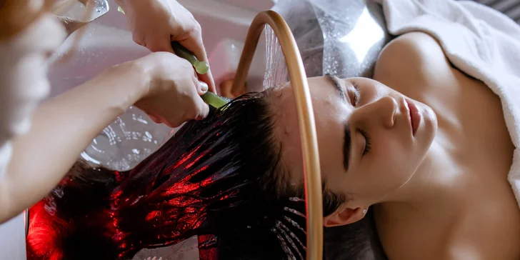 Tri druhy head spa: 45, 60 alebo 90 minútová relaxácia a regenerácia vlasov a vlasovej pokožky