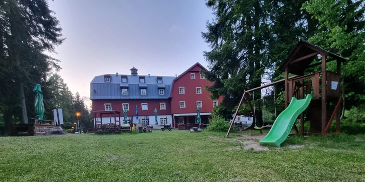 Rodinný hotel v Jizerkách: wellness, herňa aj minigolf, možnosť raňajok
