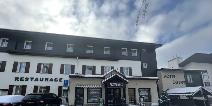 Novo zrekonštruovaný hotel na hranici Šumavy: izba alebo apartmán