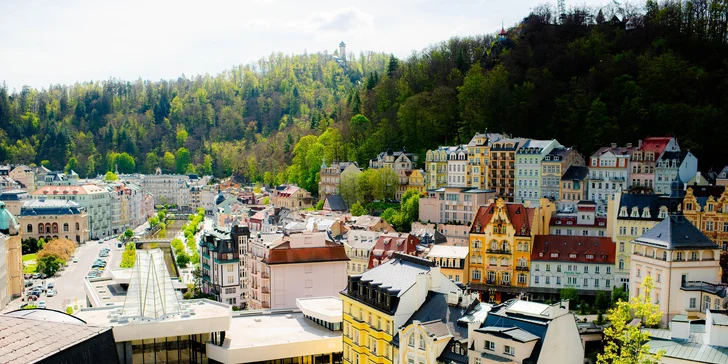 Relax v Karlových Varoch: hotel priamo pri kolonáde, wellness centrum, procedúry a raňajky alebo polpenzia