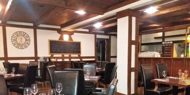 Za romantikou a relaxom: pobyt v rezorte Vigvam s polpenziou, wellnessom a ochutnávkou vína