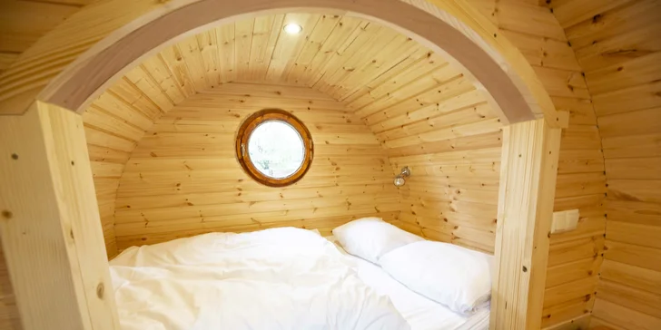 Za romantikou a relaxom: pobyt v rezorte Vigvam s polpenziou, wellnessom a ochutnávkou vína