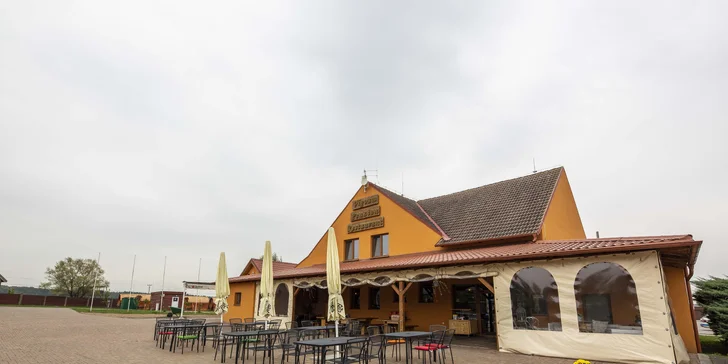 Za romantikou a relaxom: pobyt v rezorte Vigvam s polpenziou, wellnessom a ochutnávkou vína