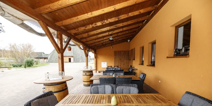 Za romantikou a relaxom: pobyt v rezorte Vigvam s polpenziou, wellnessom a ochutnávkou vína