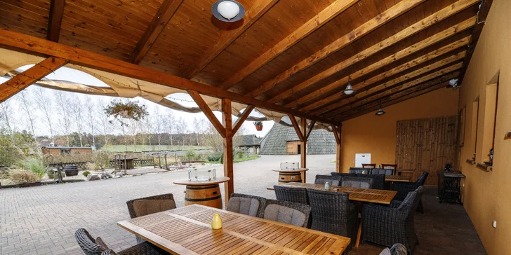 Za romantikou a relaxom: pobyt v rezorte Vigvam s polpenziou, wellnessom a ochutnávkou vína