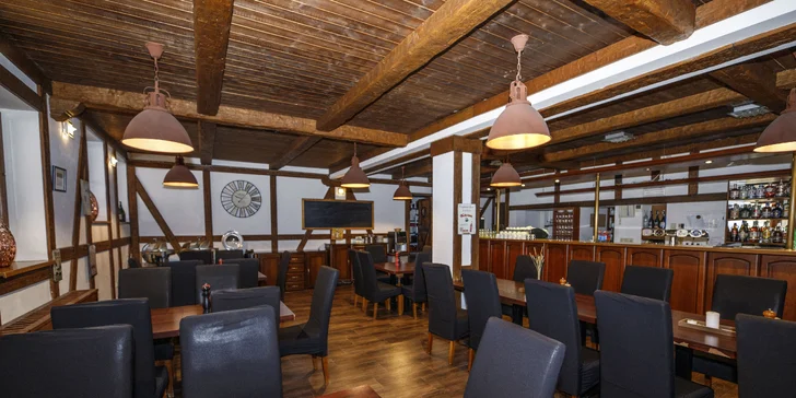 Za romantikou a relaxom: pobyt v rezorte Vigvam s polpenziou, wellnessom a ochutnávkou vína