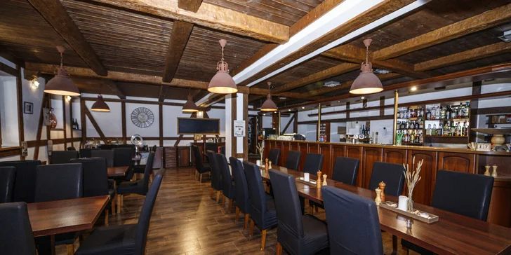 Za romantikou a relaxom: pobyt v rezorte Vigvam s polpenziou, wellnessom a ochutnávkou vína