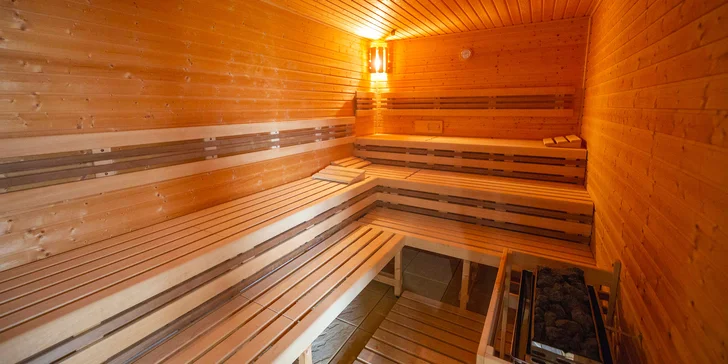 Za romantikou a relaxom: pobyt v rezorte Vigvam s polpenziou, wellnessom a ochutnávkou vína