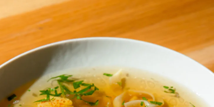 Trojchodová večera pre dvoch vrátane dezertu v Luca restaurant