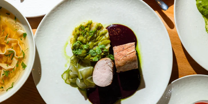 Trojchodová večera pre dvoch vrátane dezertu v Luca restaurant