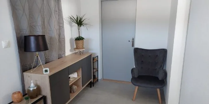 Klasická, relaxačná, reflexná masáž alebo masáž lávovými kameňmi