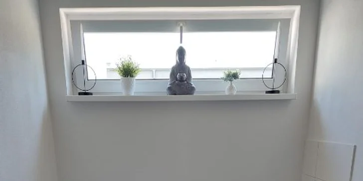 Klasická, relaxačná, reflexná masáž alebo masáž lávovými kameňmi