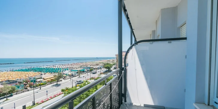 Rodinná dovolenka pri talianskom Jadrane: hotel 50 m od pláže, plná penzia, bazén, dieťa zdarma